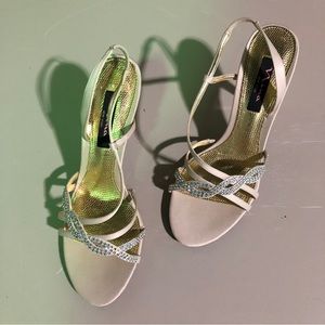 HAPPY NEW YEAR 🥂🎉 NWOT: Nina sequin heels